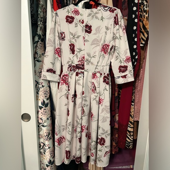 Amazon White Floral Dress - Picture 6 of 10